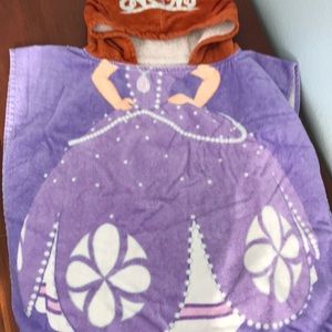 ❌SOLD❌ toddler girl sophia the first towel